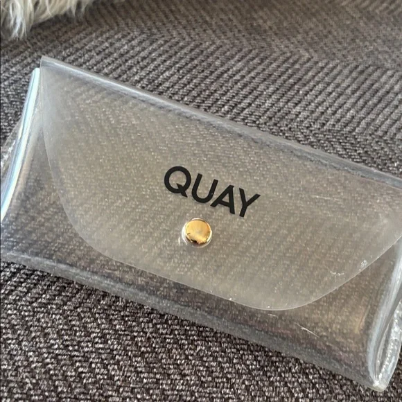 Quay Australia Transparent Sunglasses Case - www  display picture 1